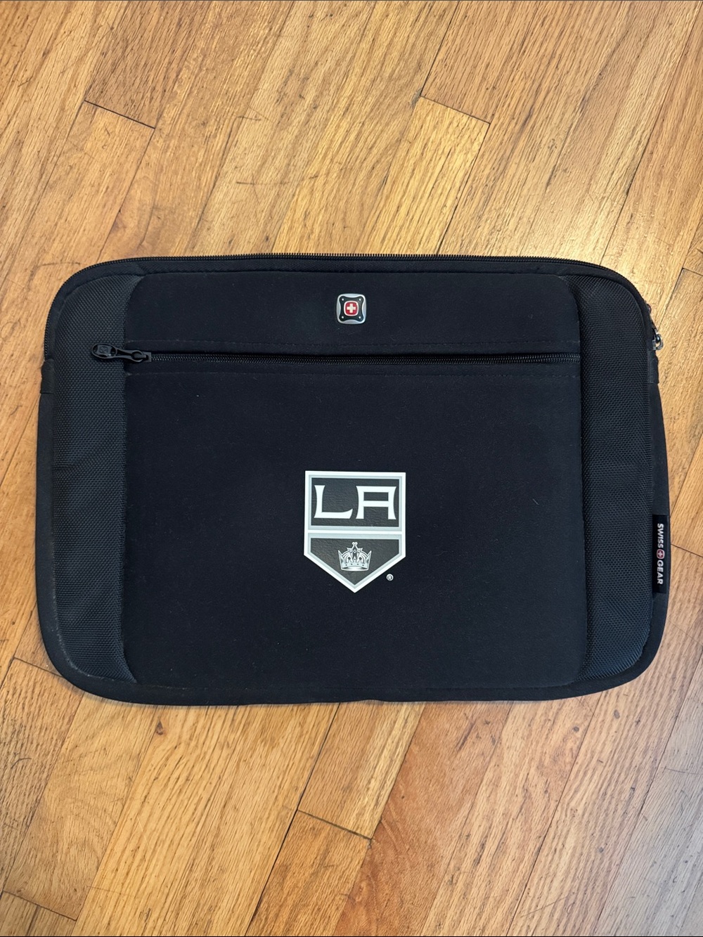 NWOT! LA Kings Black Laptop Sleeve with Front Pocket